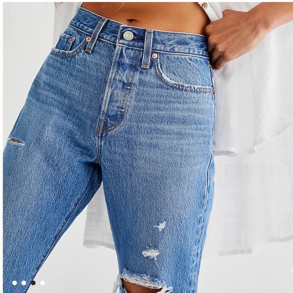 NWT LEVI’S Wedgie High Waisted Destroyed Denim Jeans - Picture 3 of 12